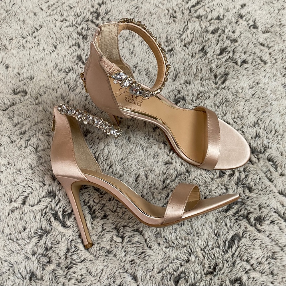 Badgley Mischka Jewel Jax Ankle Strap Stiletto sz 7 in Champagne Bridal Wedding
